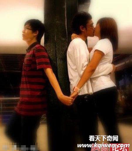 抓拍疯狂男女们当众大胆亲热的雷人场面(组图)